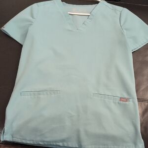 FIGS Women's Three Pocket Scrub Top Seaglass Color